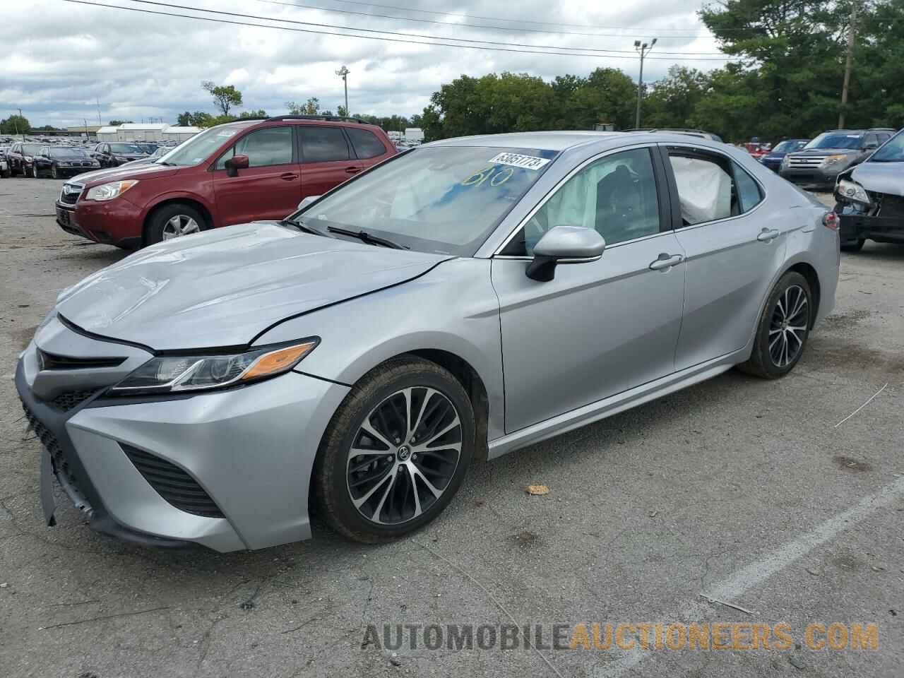 4T1B11HK6JU600271 TOYOTA CAMRY 2018