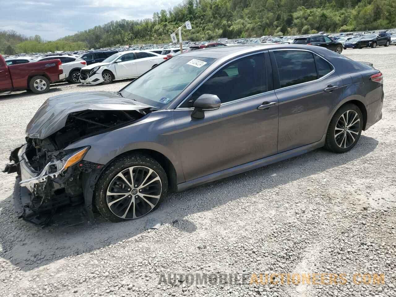 4T1B11HK6JU601923 TOYOTA CAMRY 2018