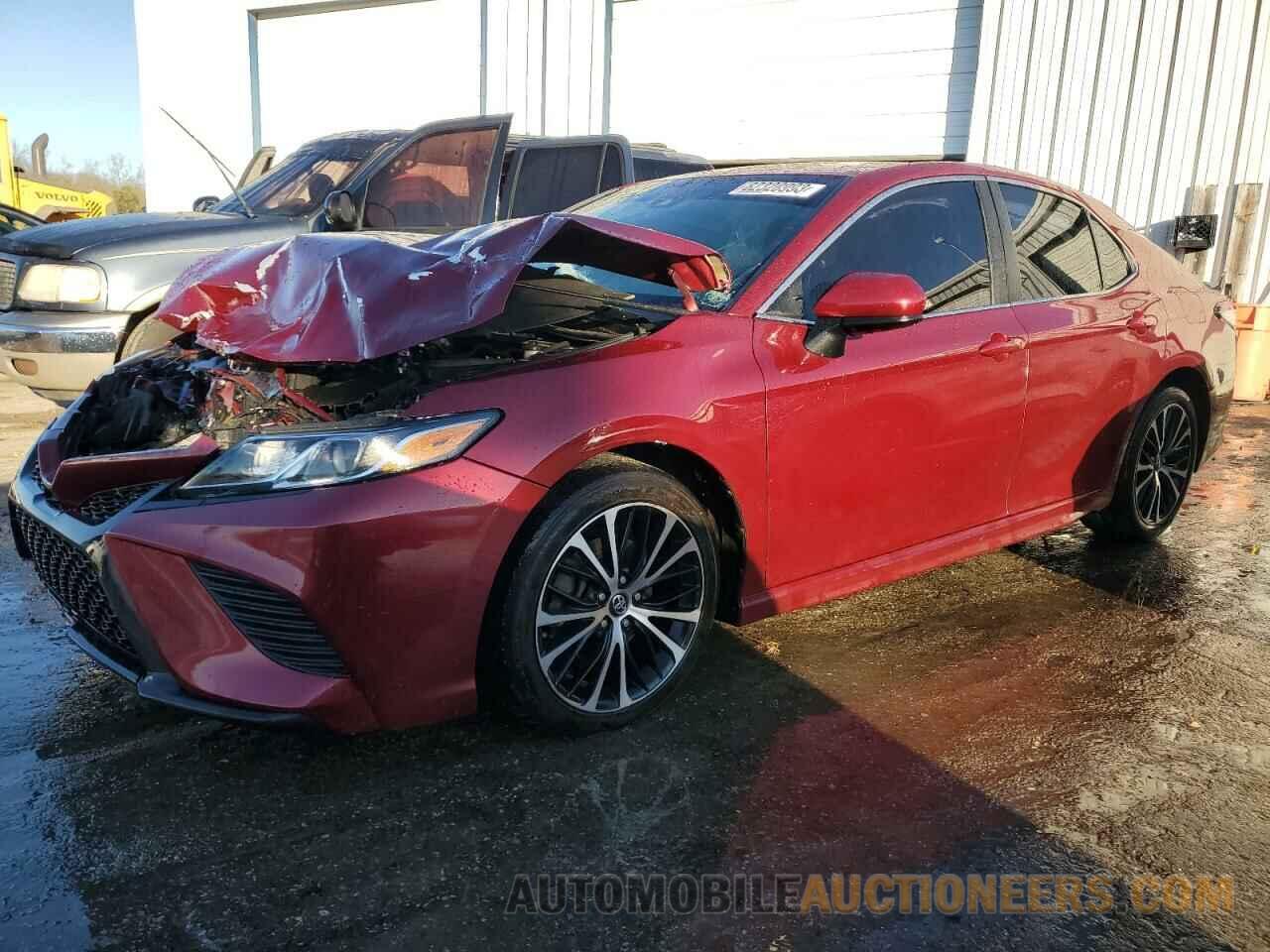 4T1B11HK6JU603512 TOYOTA CAMRY 2018