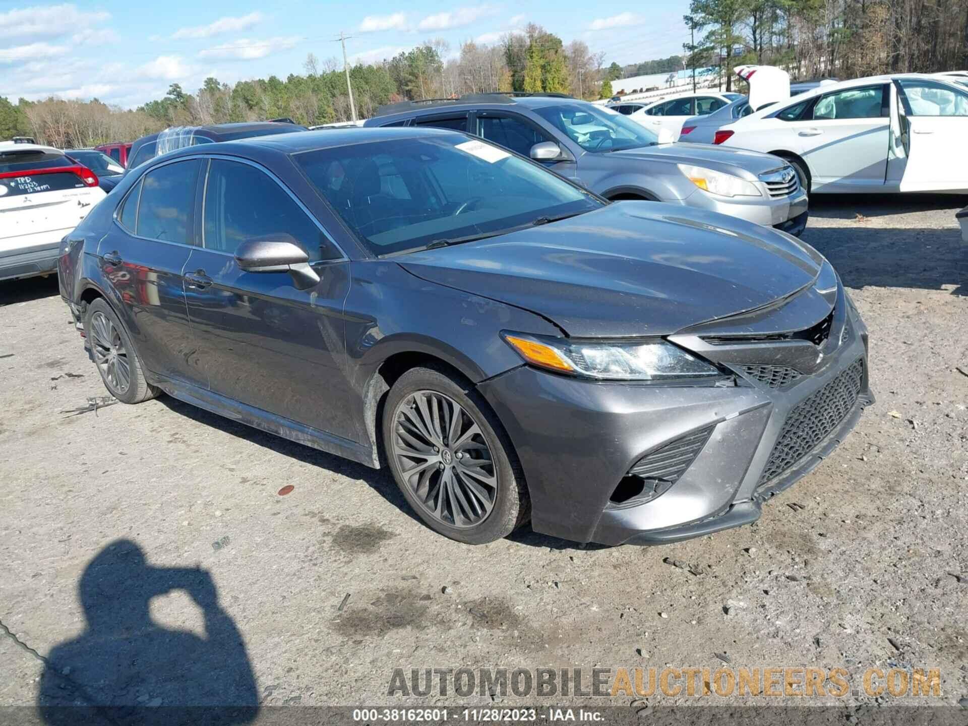 4T1B11HK6JU605325 TOYOTA CAMRY 2018