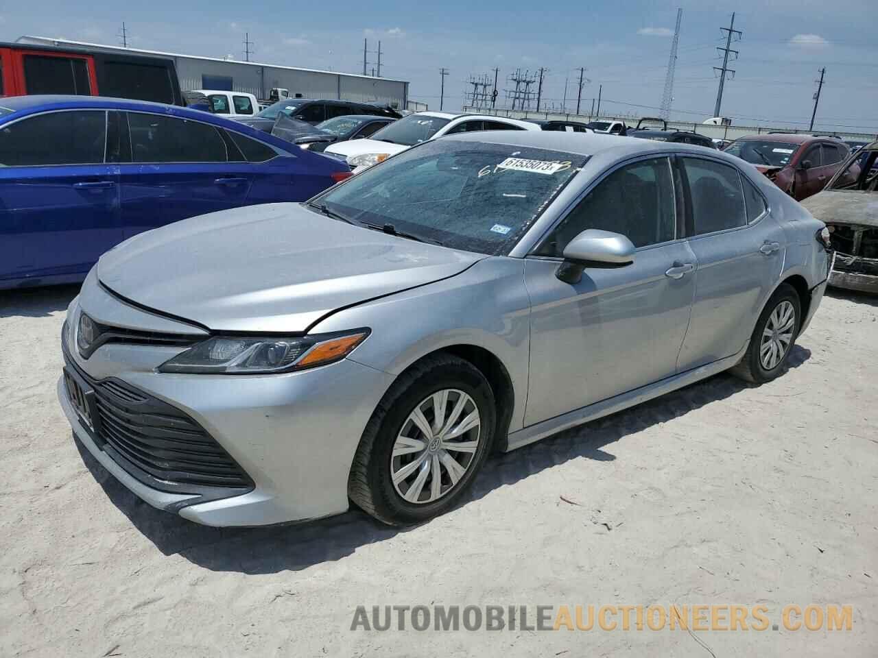 4T1B11HK6JU608483 TOYOTA CAMRY 2018