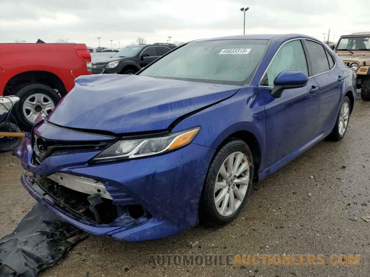 4T1B11HK6JU612209 TOYOTA CAMRY 2018