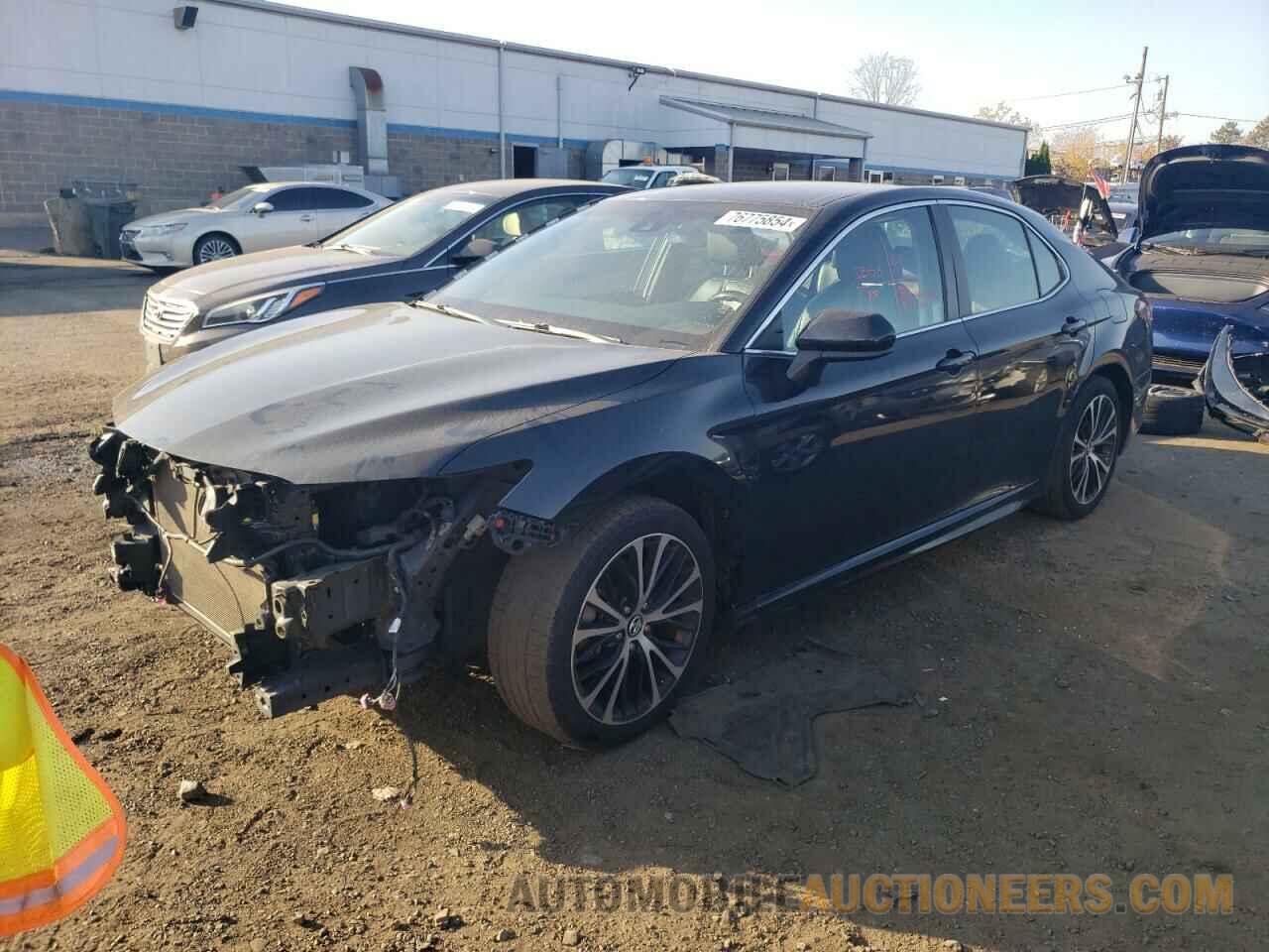 4T1B11HK6JU613375 TOYOTA CAMRY 2018