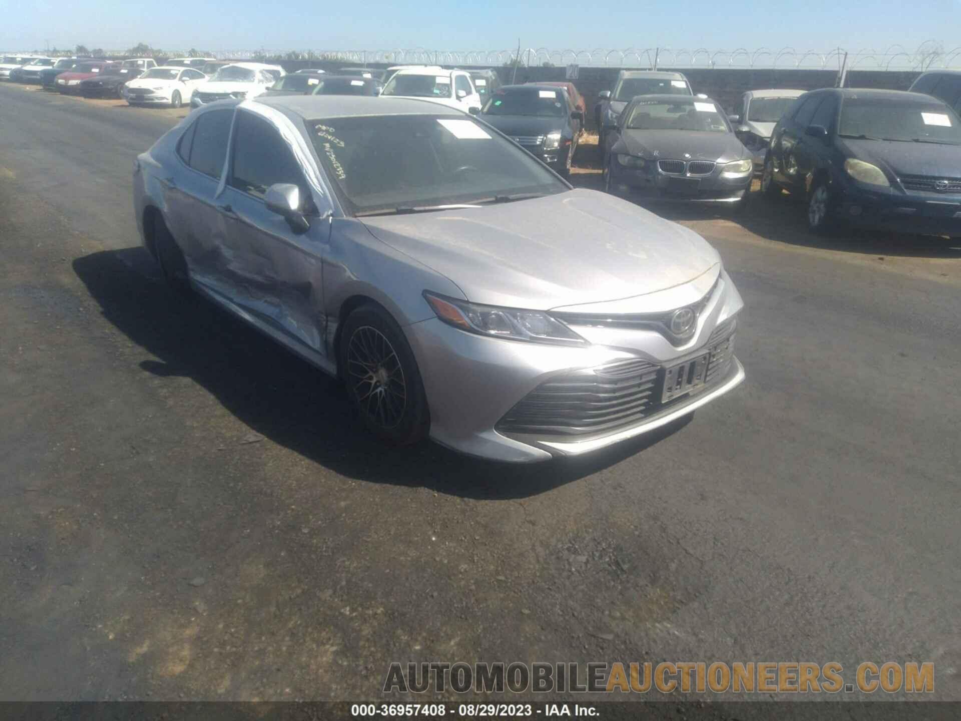 4T1B11HK6JU615367 TOYOTA CAMRY 2018