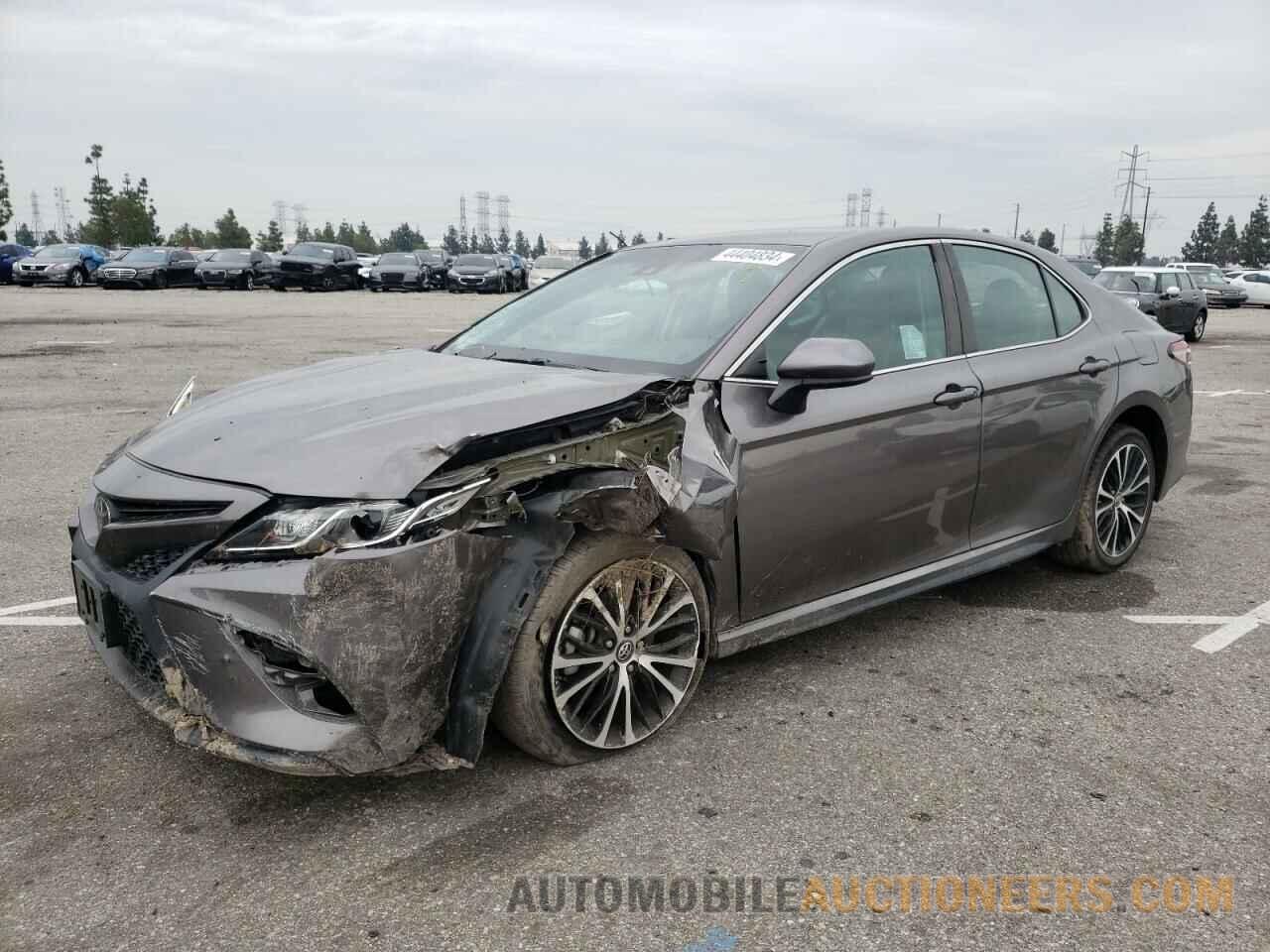 4T1B11HK6JU616681 TOYOTA CAMRY 2018