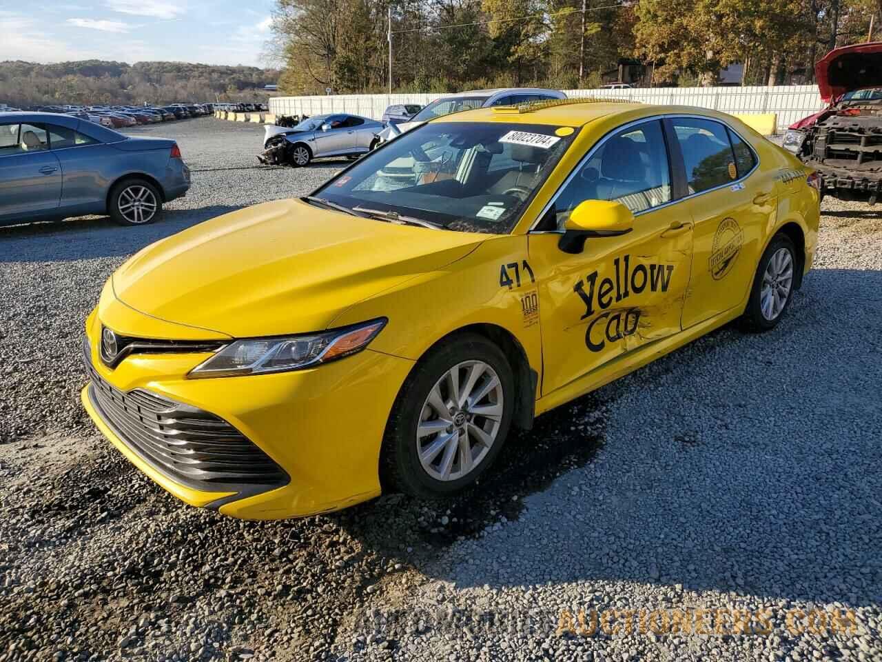 4T1B11HK6JU628278 TOYOTA CAMRY 2018