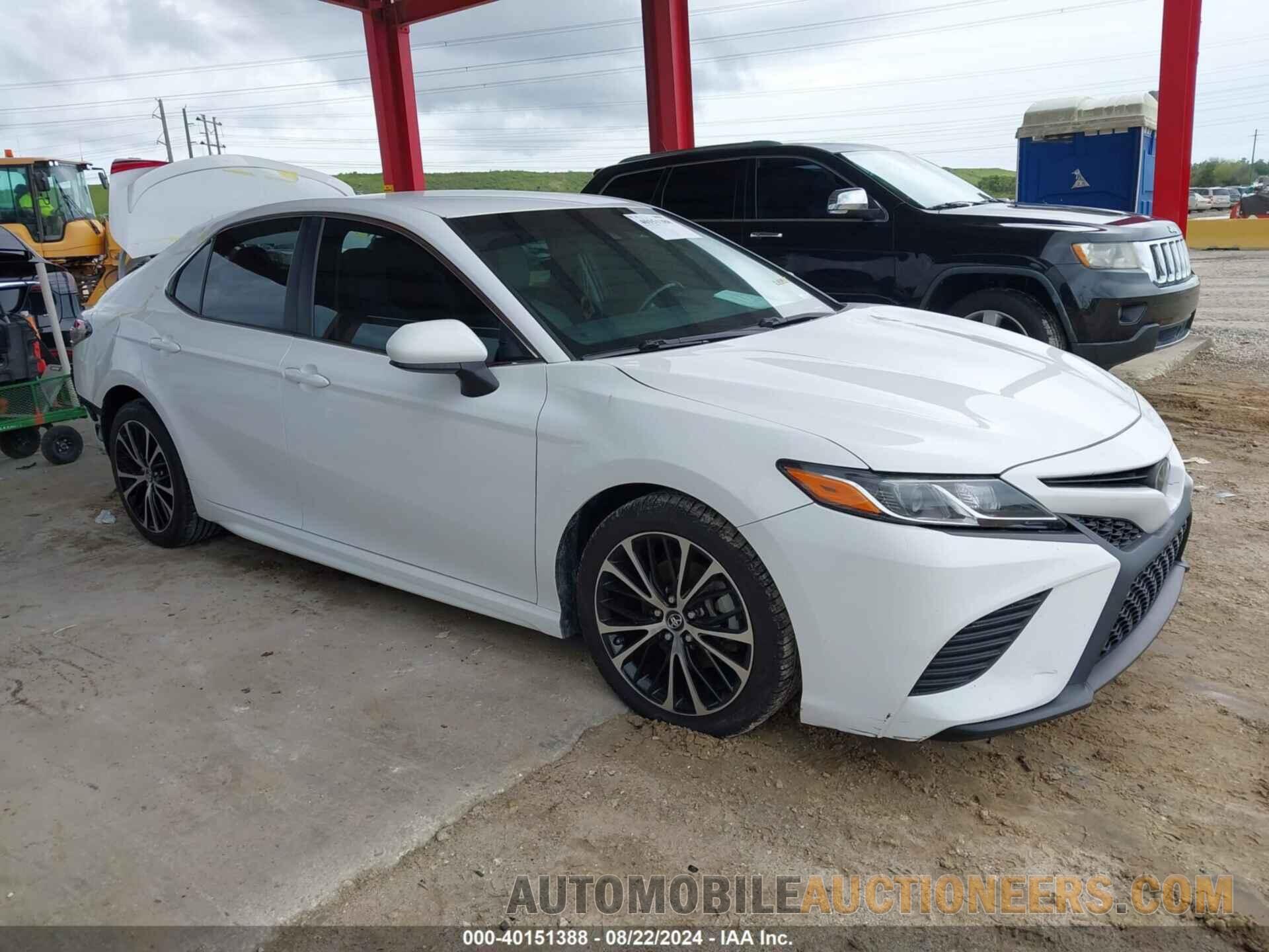 4T1B11HK6JU629043 TOYOTA CAMRY 2018