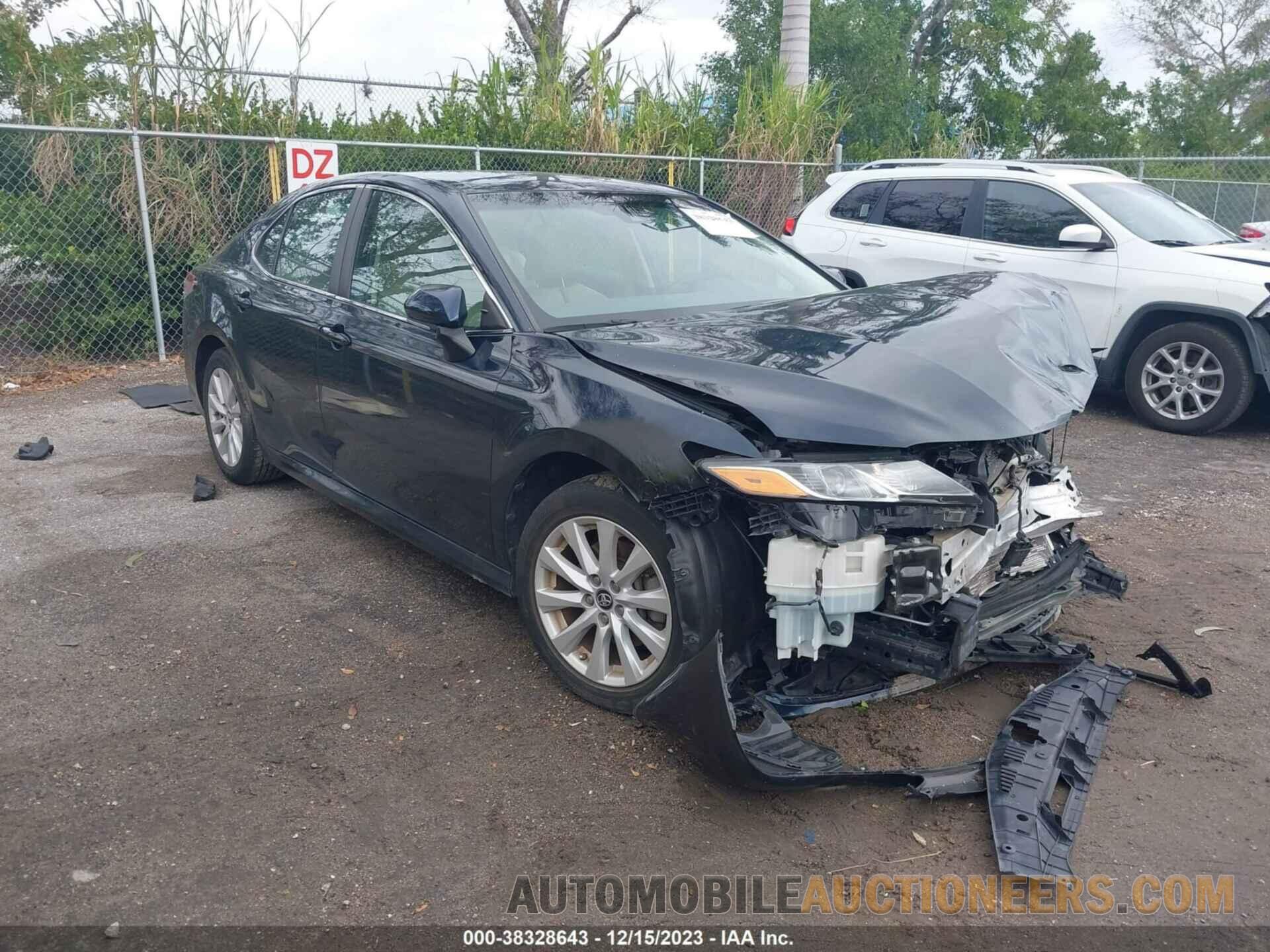 4T1B11HK6JU630273 TOYOTA CAMRY 2018