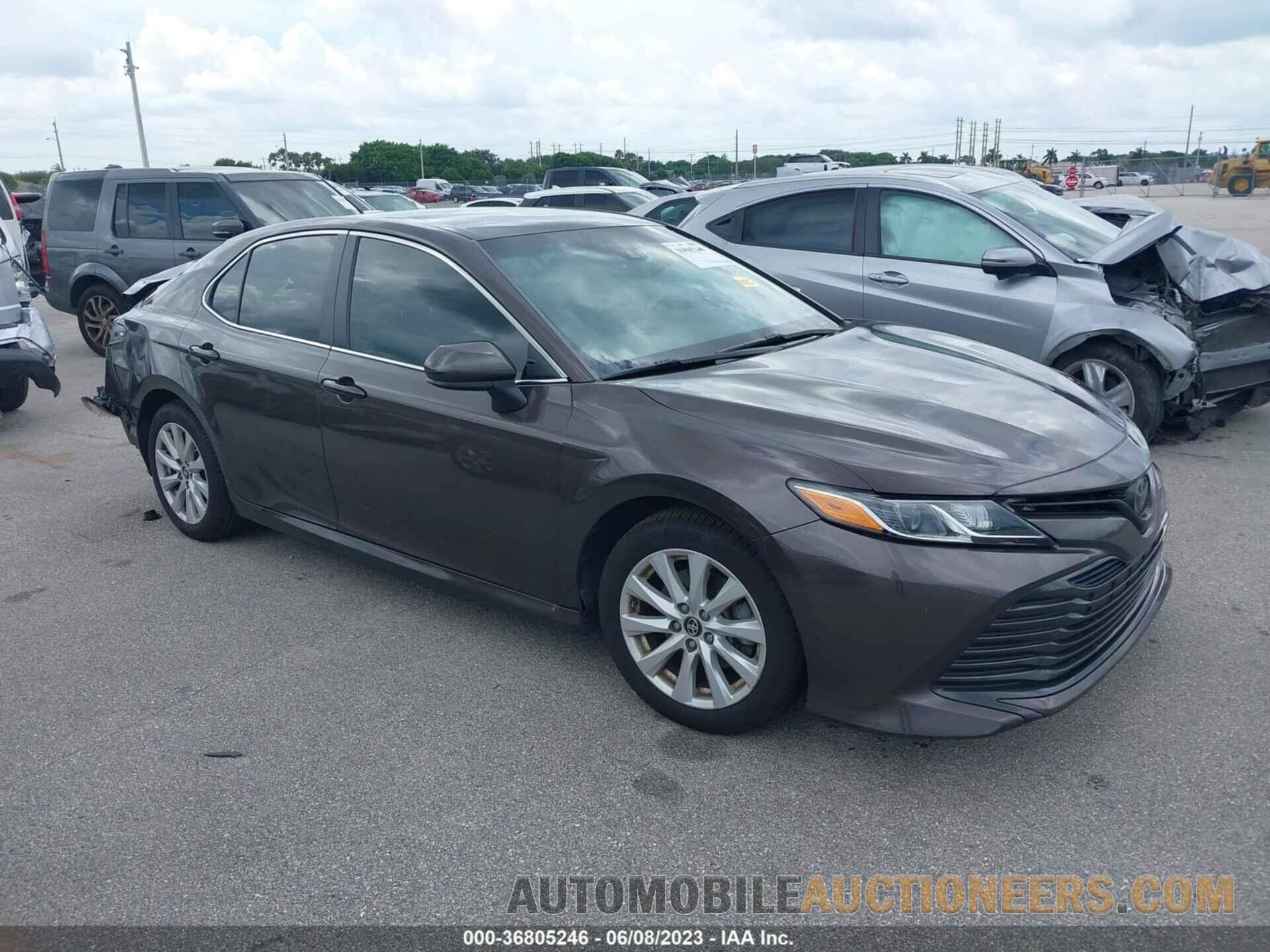 4T1B11HK6JU630595 TOYOTA CAMRY 2018