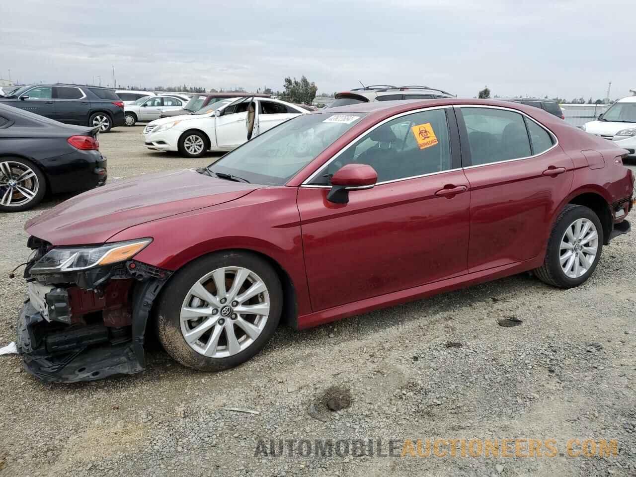 4T1B11HK6JU633125 TOYOTA CAMRY 2018