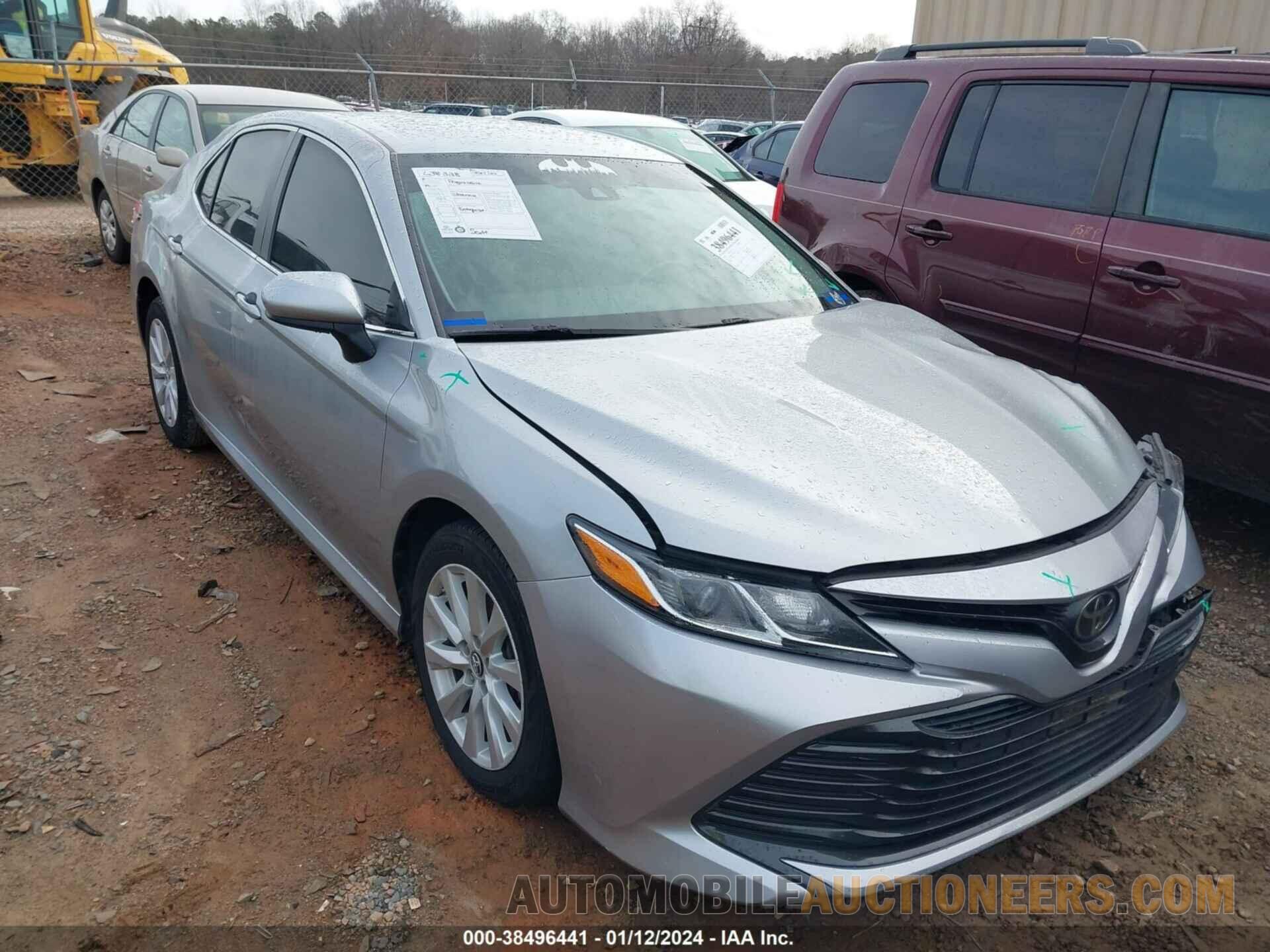 4T1B11HK6JU635540 TOYOTA CAMRY 2018