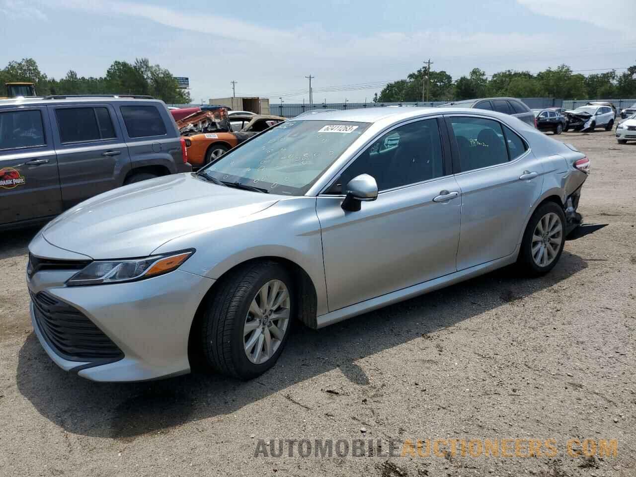 4T1B11HK6JU642004 TOYOTA CAMRY 2018