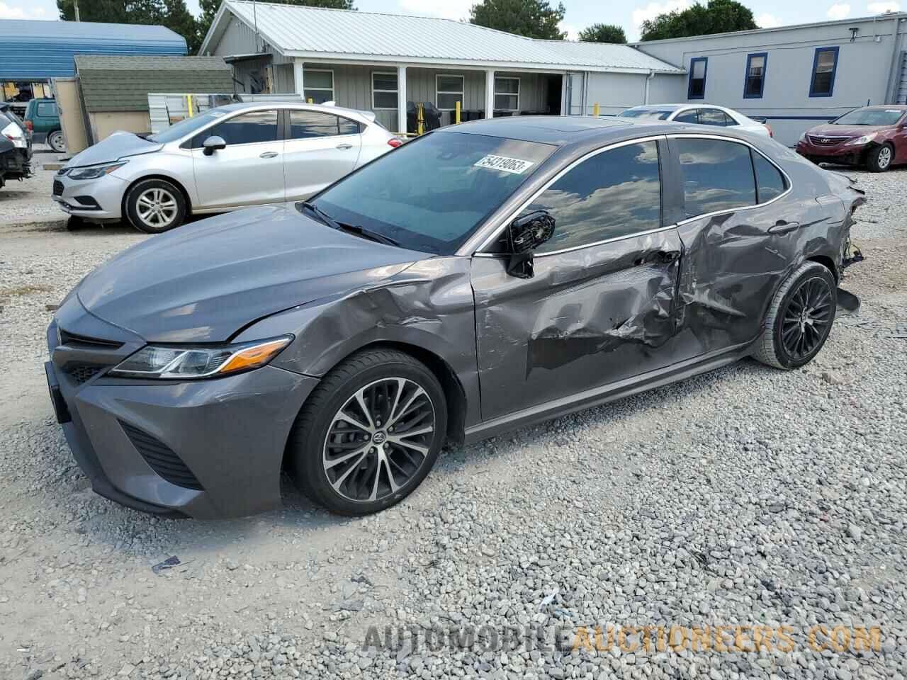 4T1B11HK6JU654881 TOYOTA CAMRY 2018