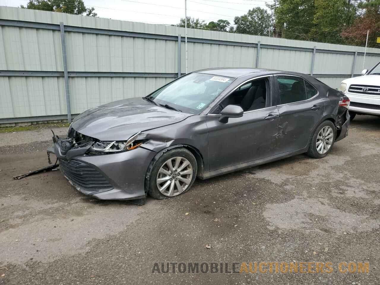 4T1B11HK6JU656081 TOYOTA CAMRY 2018