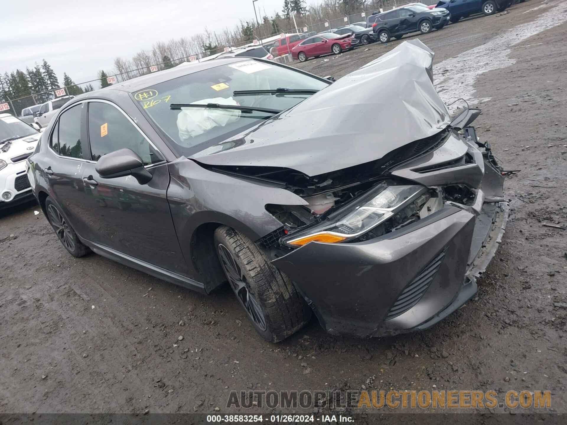 4T1B11HK6JU659613 TOYOTA CAMRY 2018