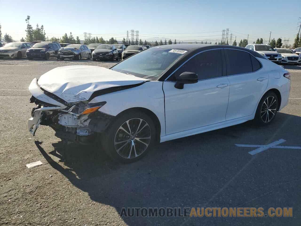 4T1B11HK6JU659689 TOYOTA CAMRY 2018