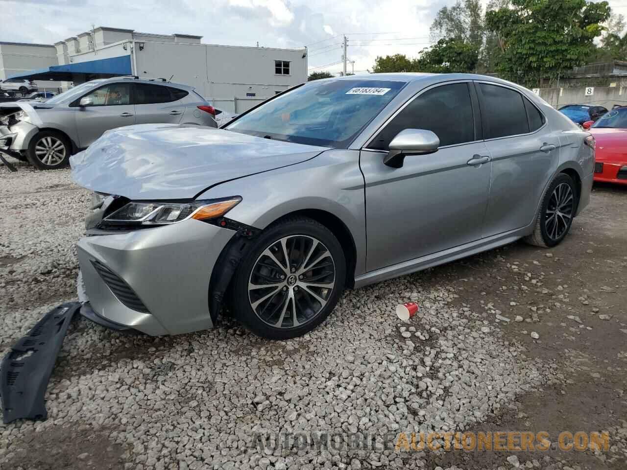 4T1B11HK6JU660079 TOYOTA CAMRY 2018