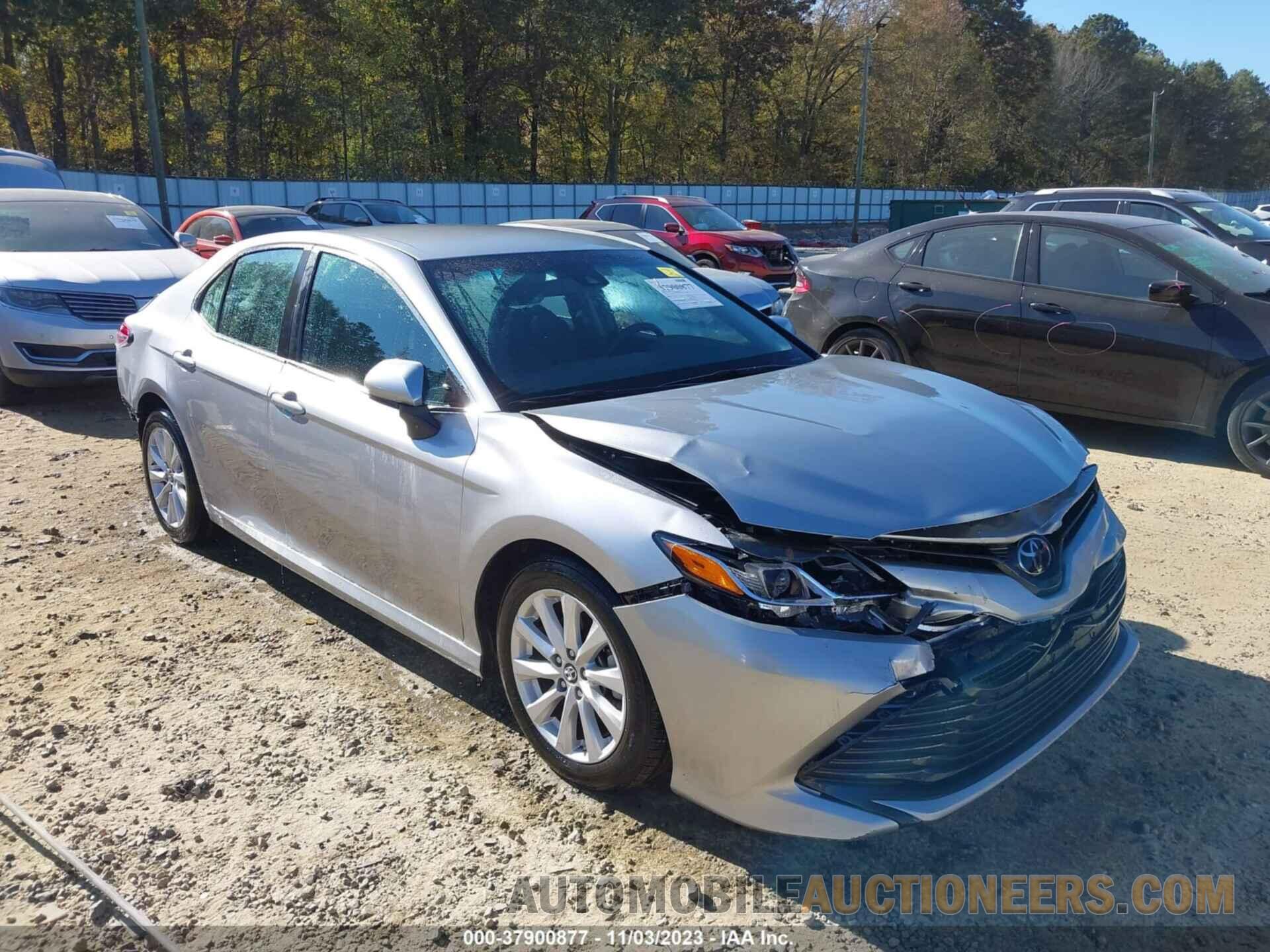 4T1B11HK6JU660244 TOYOTA CAMRY 2018