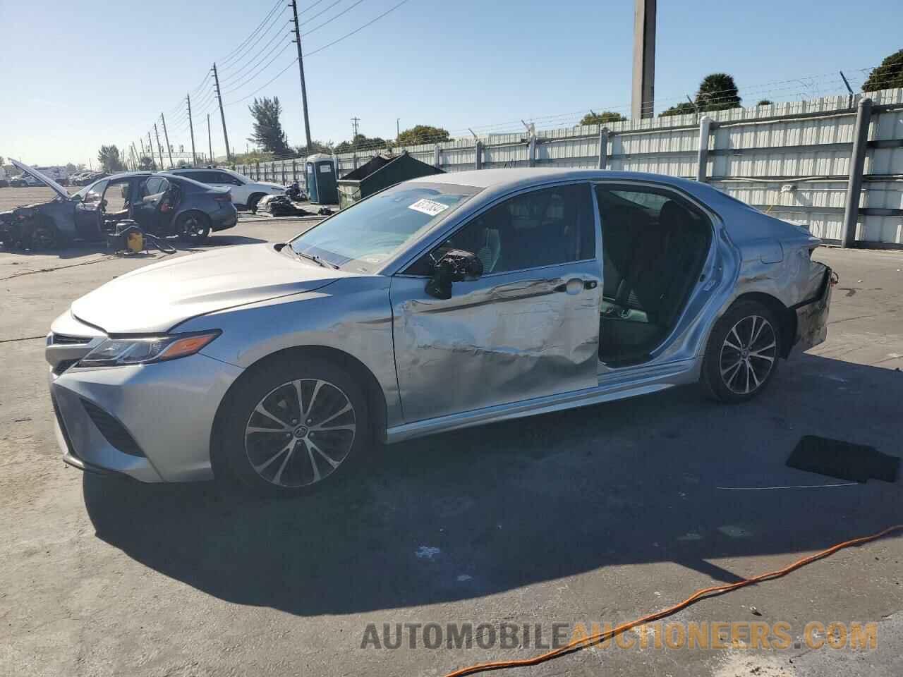 4T1B11HK6JU663760 TOYOTA CAMRY 2018