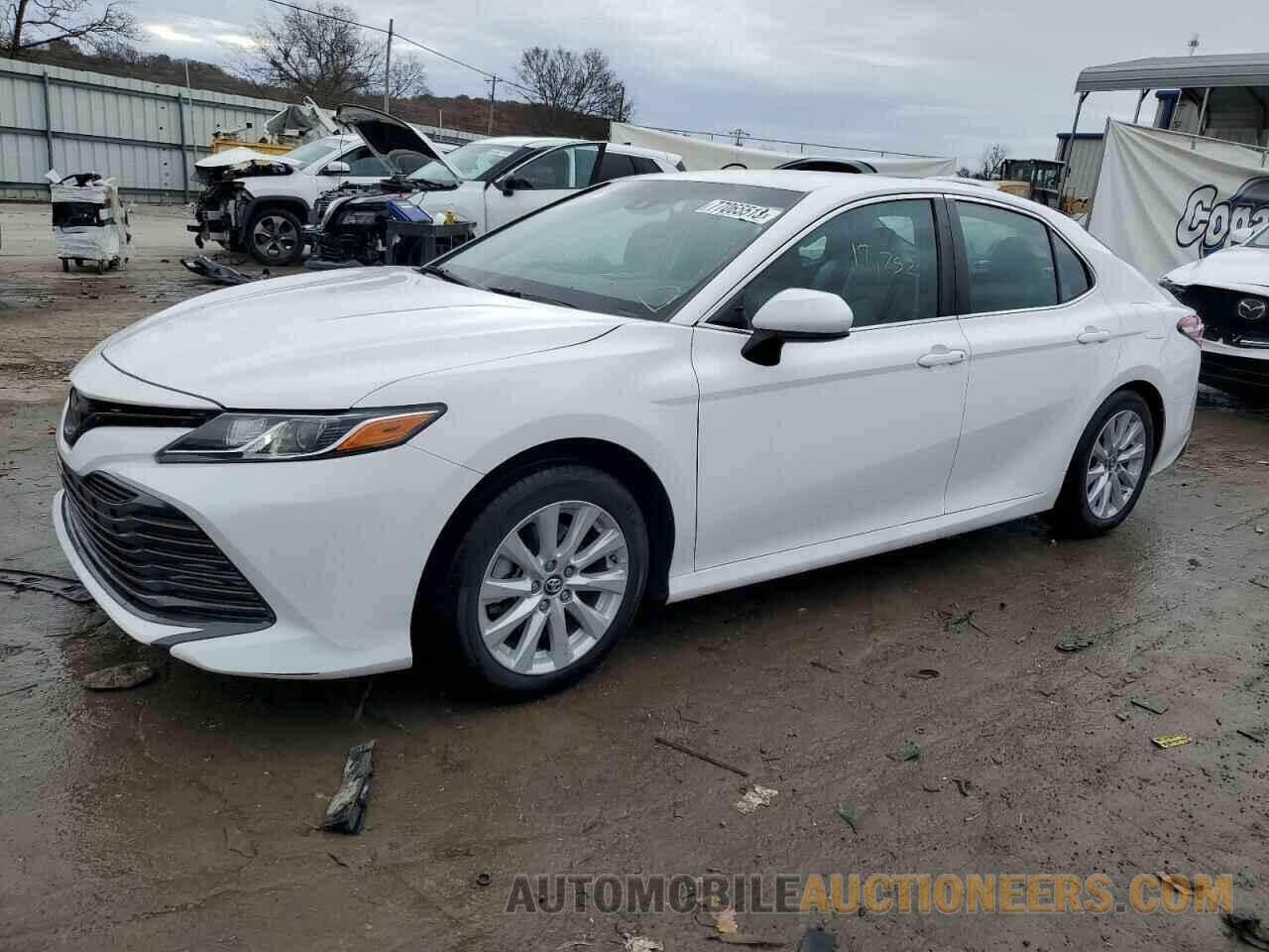 4T1B11HK6JU667761 TOYOTA CAMRY 2018