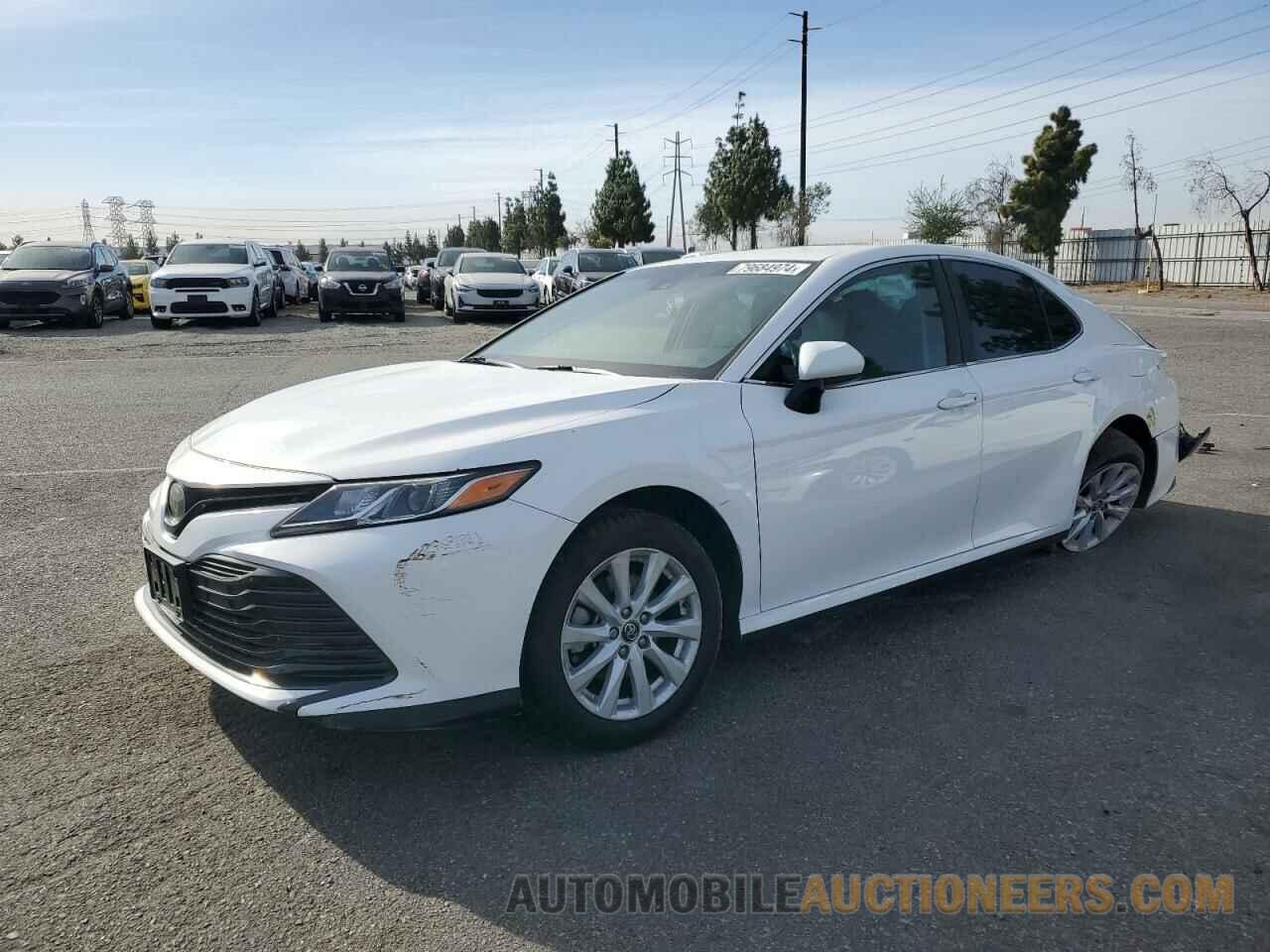 4T1B11HK6JU670434 TOYOTA CAMRY 2018