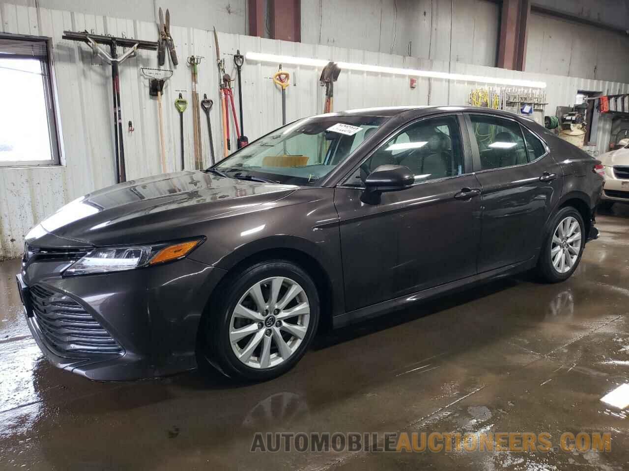 4T1B11HK6JU674080 TOYOTA CAMRY 2018