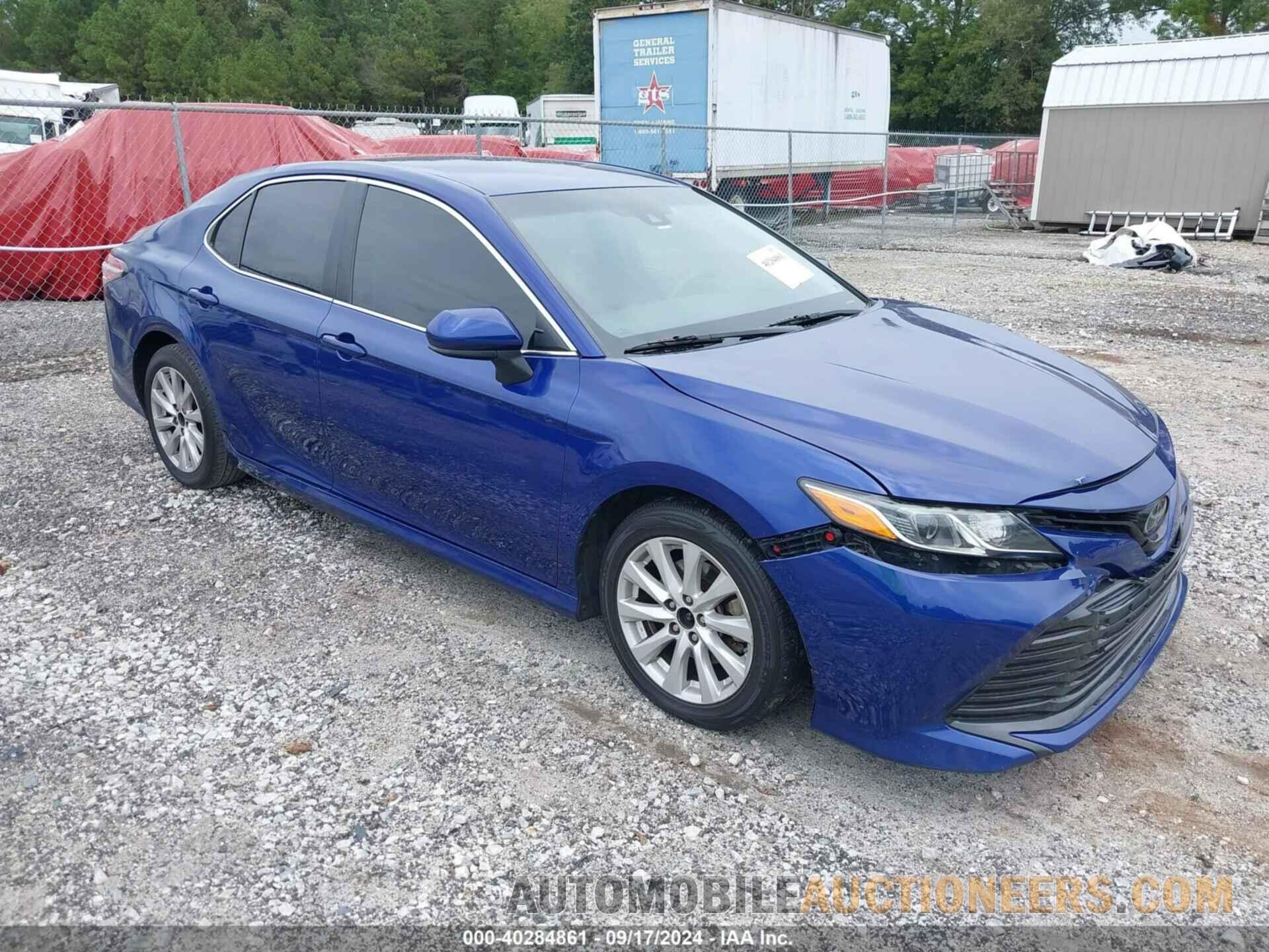 4T1B11HK6JU675651 TOYOTA CAMRY 2018