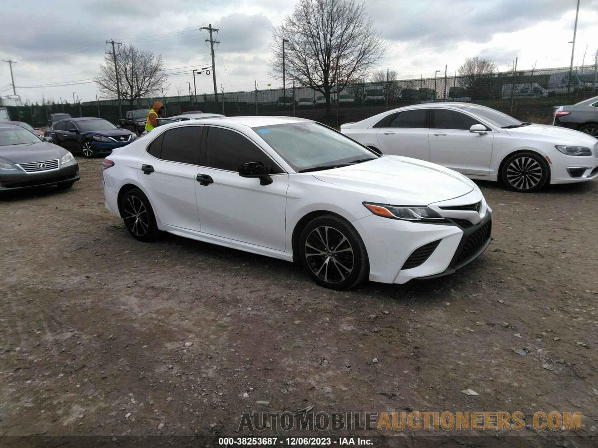 4T1B11HK6KU168704 TOYOTA CAMRY 2019