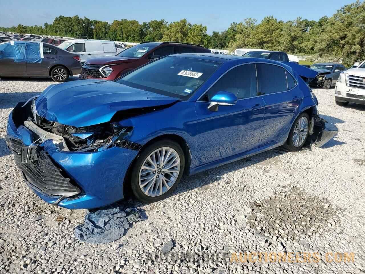 4T1B11HK6KU180951 TOYOTA CAMRY 2019