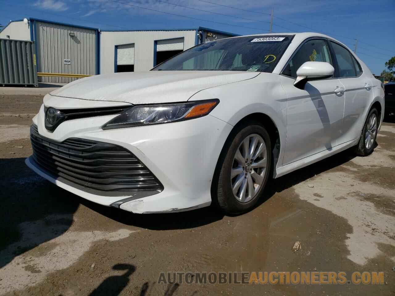 4T1B11HK6KU182280 TOYOTA CAMRY 2019