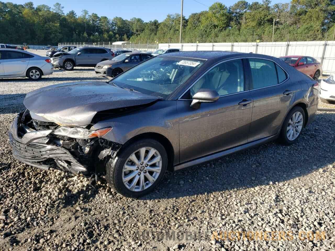 4T1B11HK6KU182330 TOYOTA CAMRY 2019