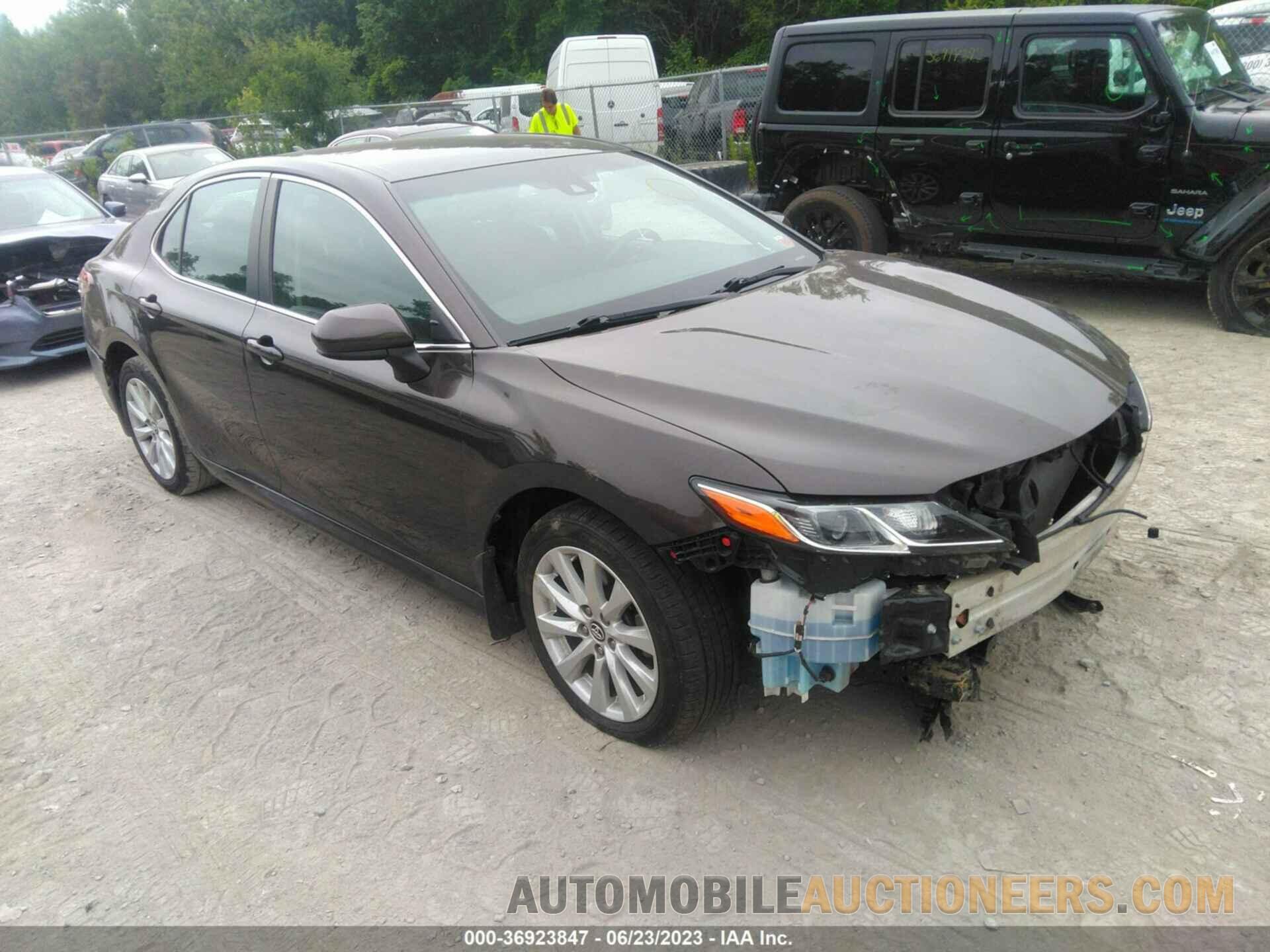 4T1B11HK6KU188824 TOYOTA CAMRY 2019