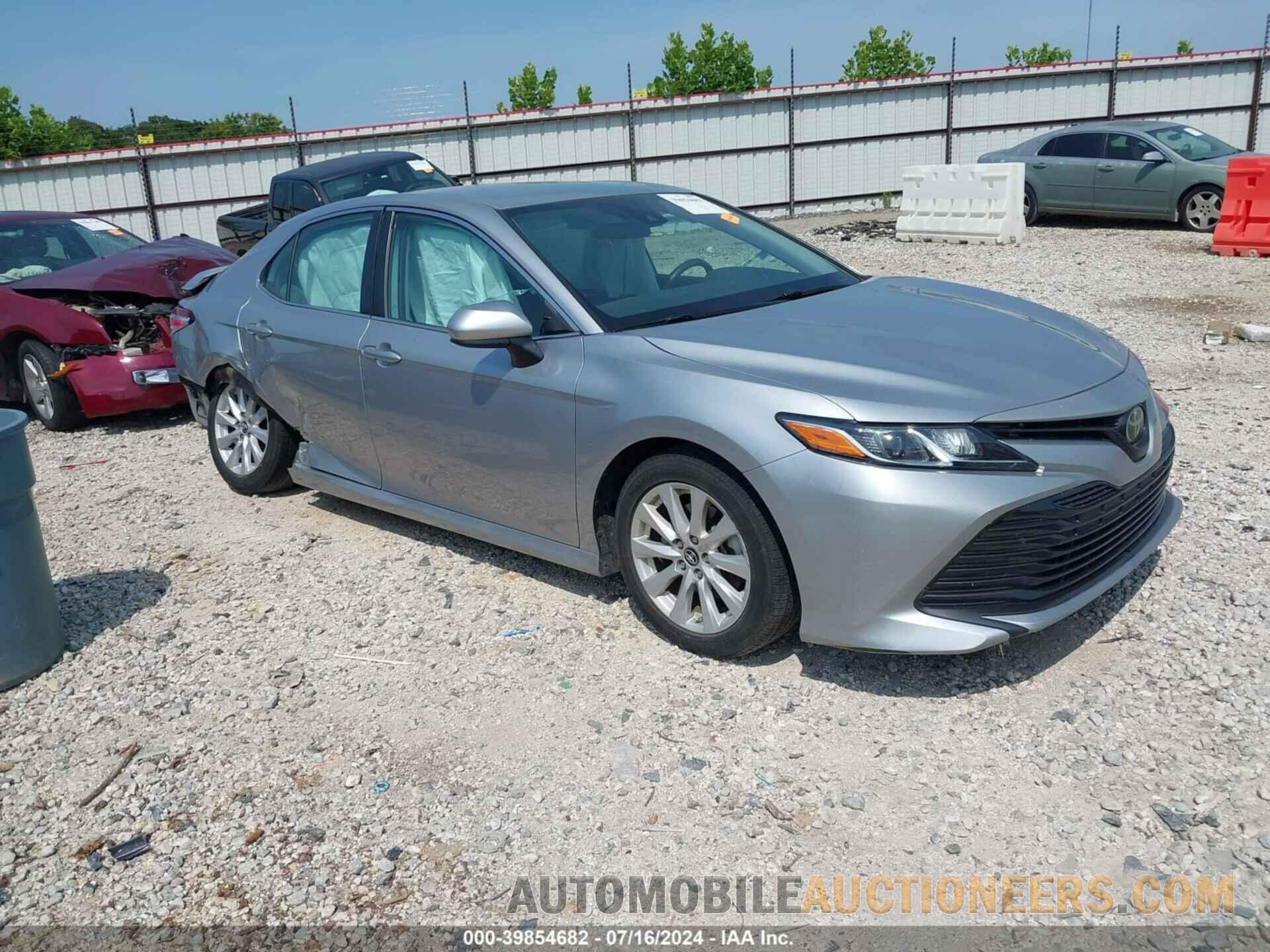 4T1B11HK6KU205833 TOYOTA CAMRY 2019