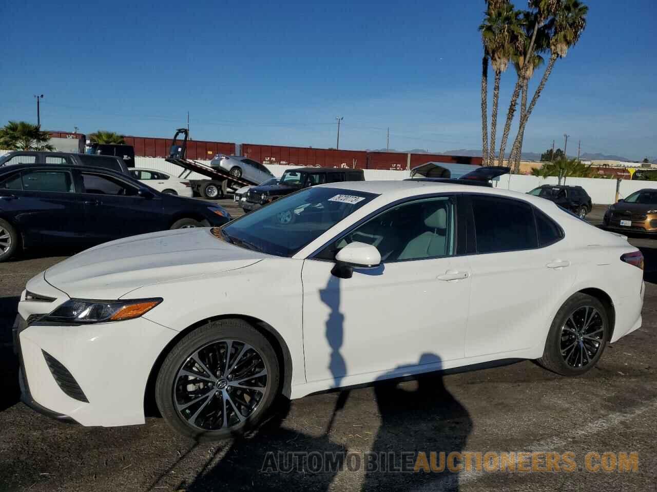 4T1B11HK6KU210837 TOYOTA CAMRY 2019