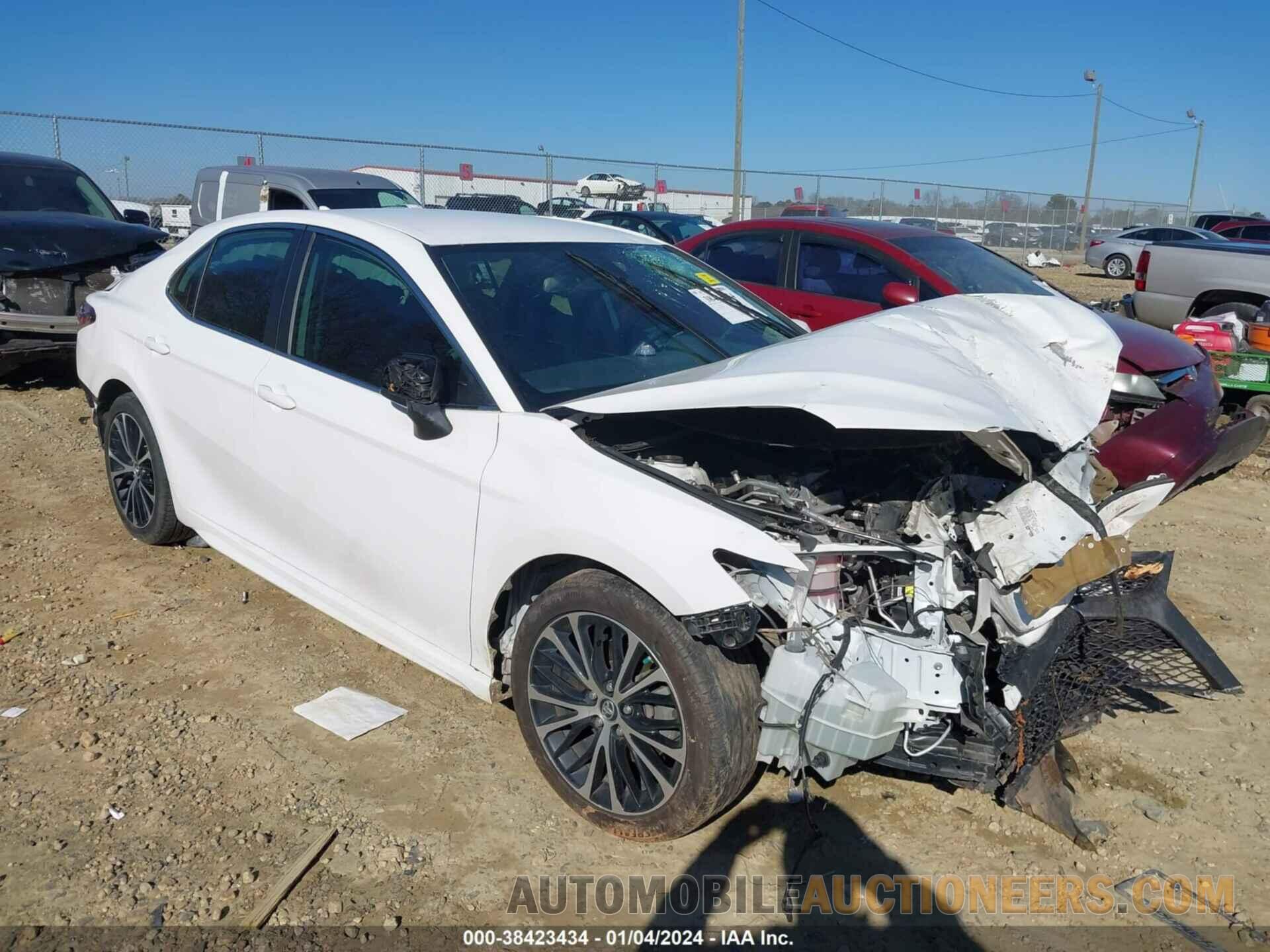 4T1B11HK6KU239562 TOYOTA CAMRY 2019