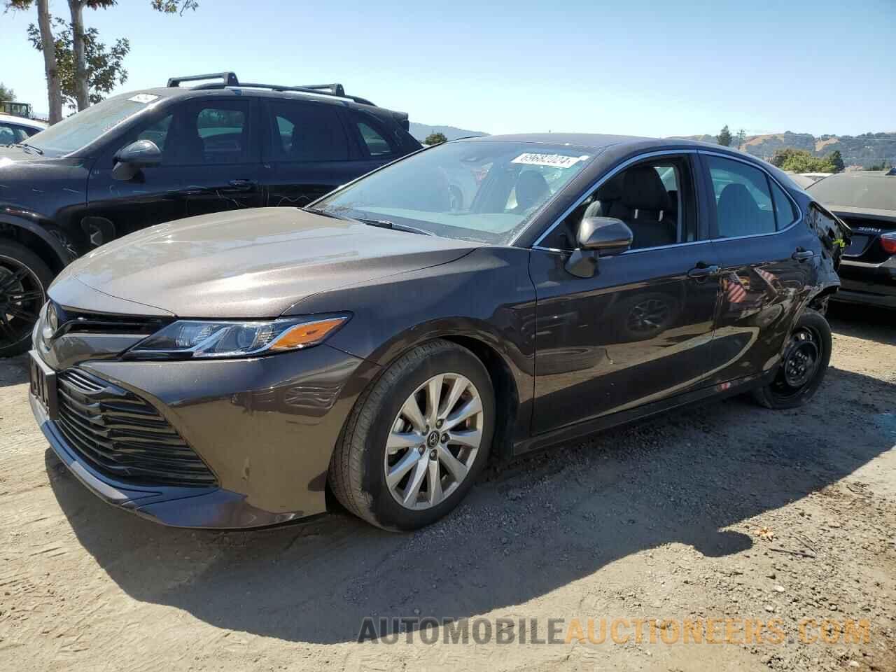 4T1B11HK6KU247726 TOYOTA CAMRY 2019