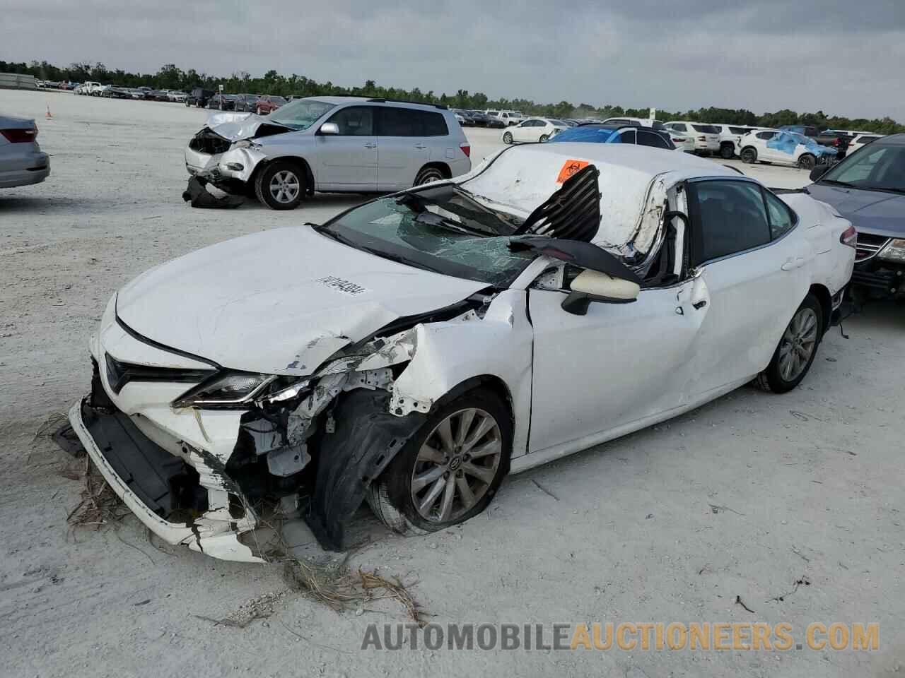 4T1B11HK6KU270214 TOYOTA CAMRY 2019