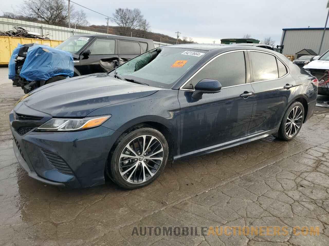 4T1B11HK6KU684318 TOYOTA CAMRY 2019