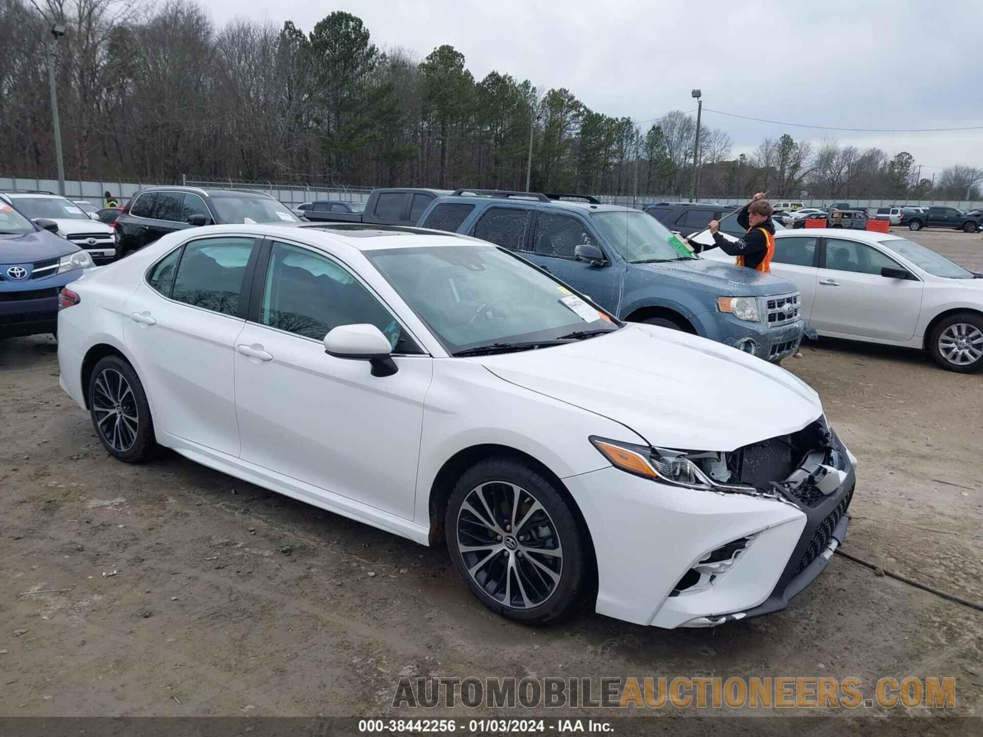 4T1B11HK6KU701375 TOYOTA CAMRY 2019