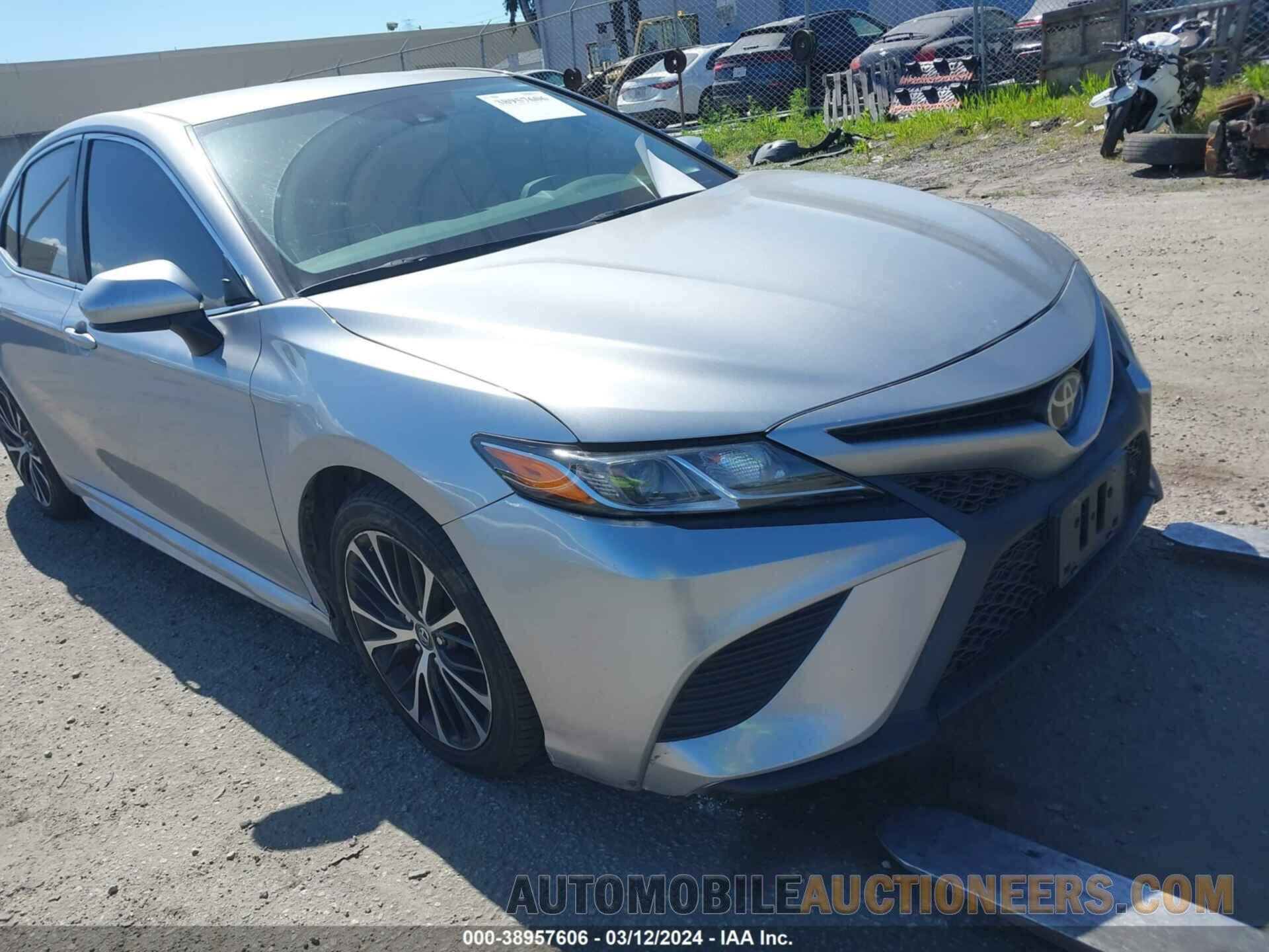 4T1B11HK6KU727975 TOYOTA CAMRY 2019