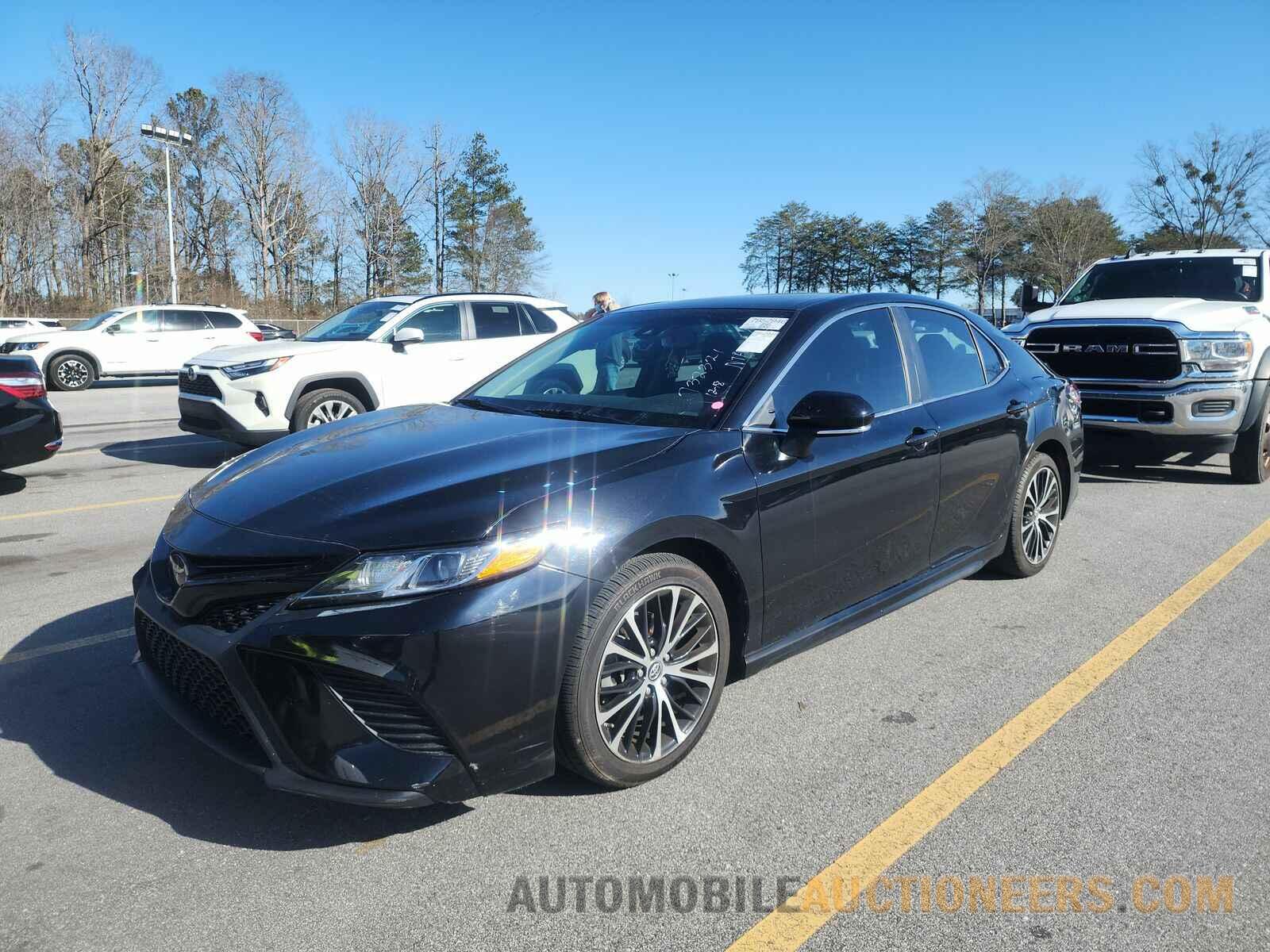 4T1B11HK6KU732321 Toyota Camry 2019