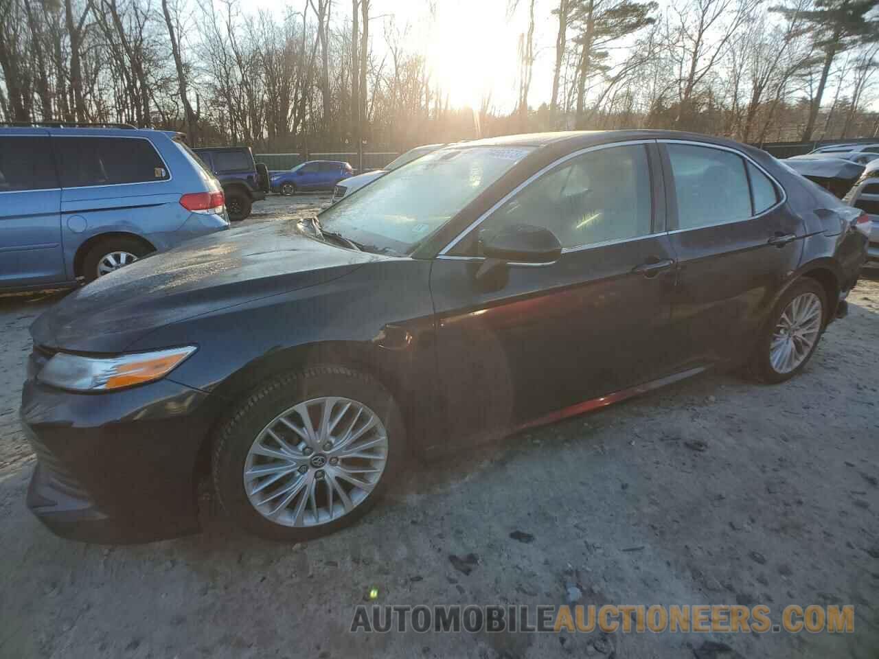 4T1B11HK6KU733985 TOYOTA CAMRY 2019