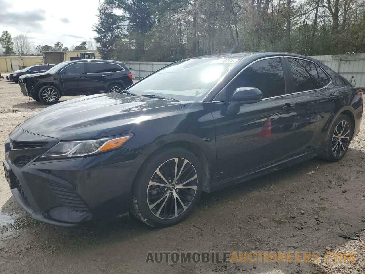 4T1B11HK6KU740323 TOYOTA CAMRY 2019