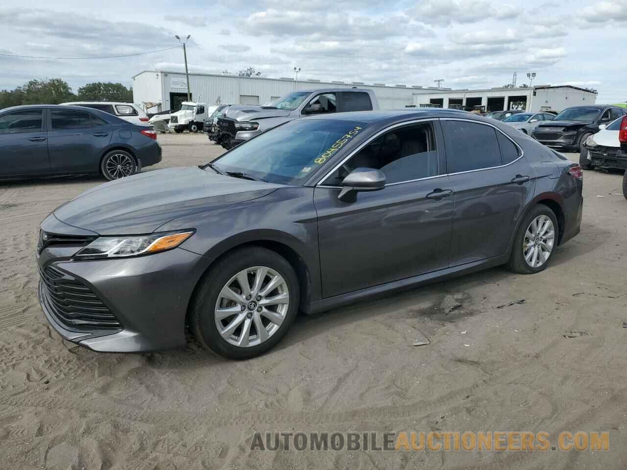 4T1B11HK6KU778800 TOYOTA CAMRY 2019