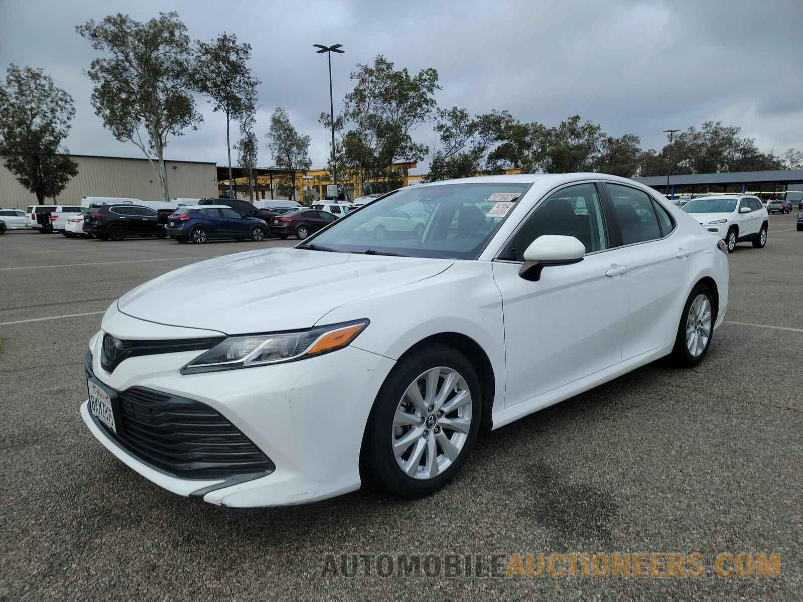 4T1B11HK6KU791949 Toyota Camry 2019