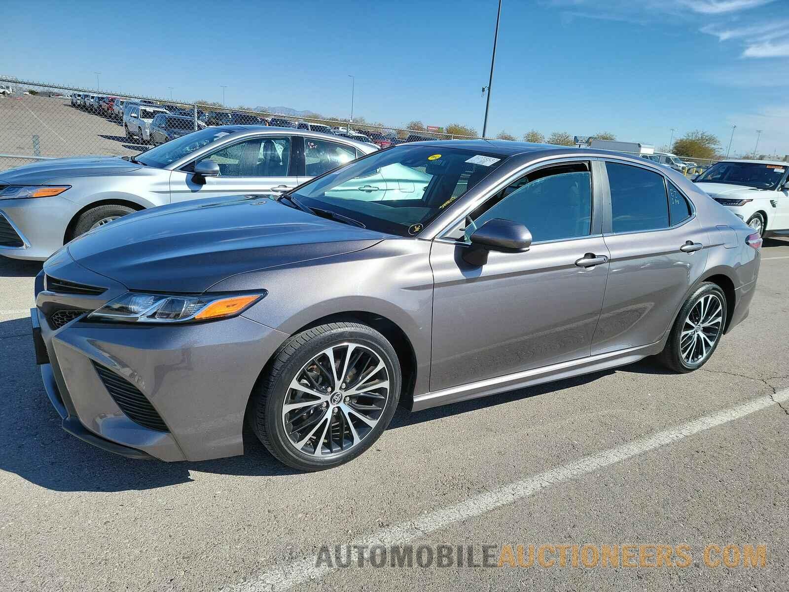 4T1B11HK6KU797167 Toyota Camry 2019