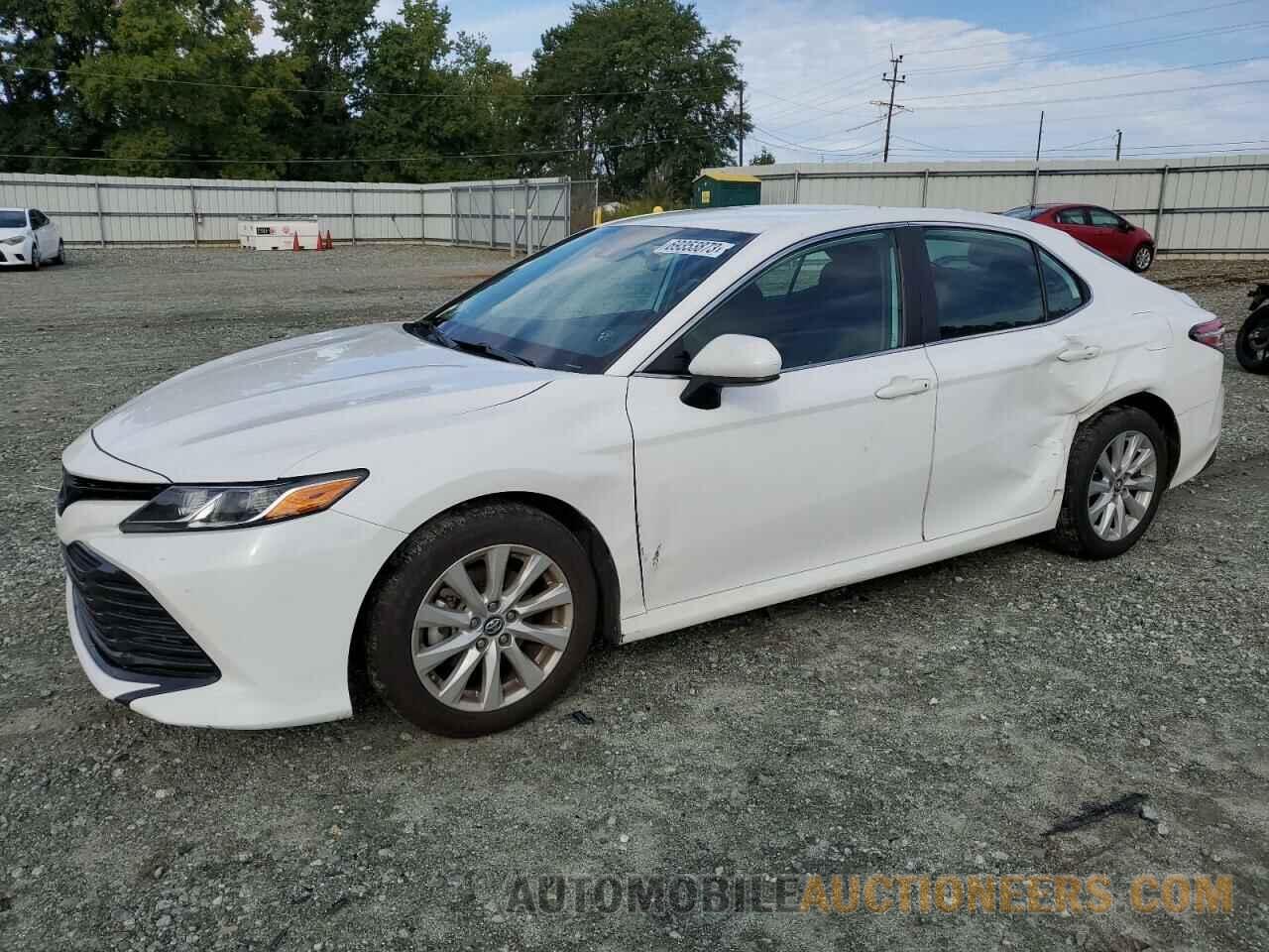 4T1B11HK6KU806319 TOYOTA CAMRY 2019