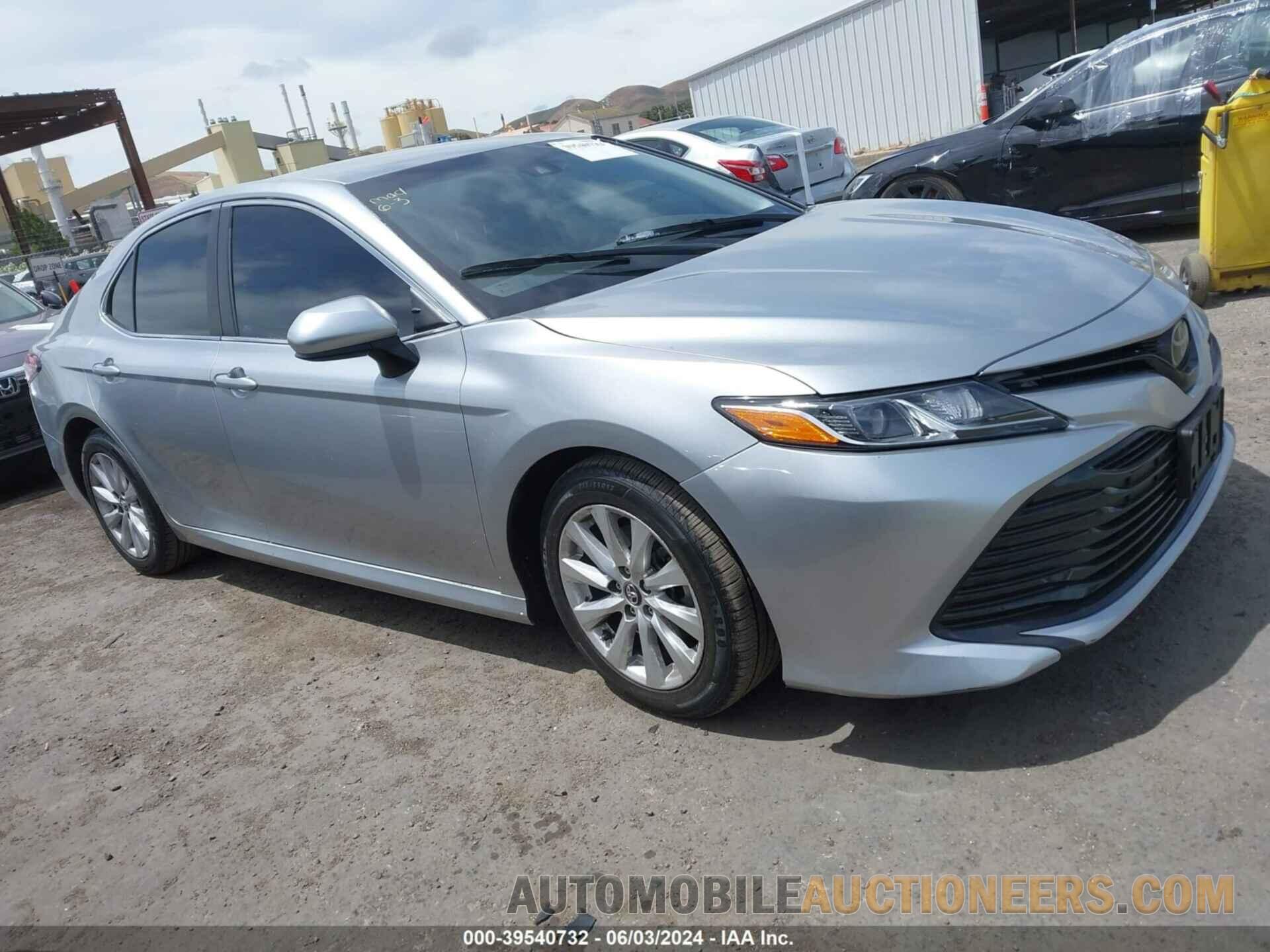 4T1B11HK6KU825842 TOYOTA CAMRY 2019