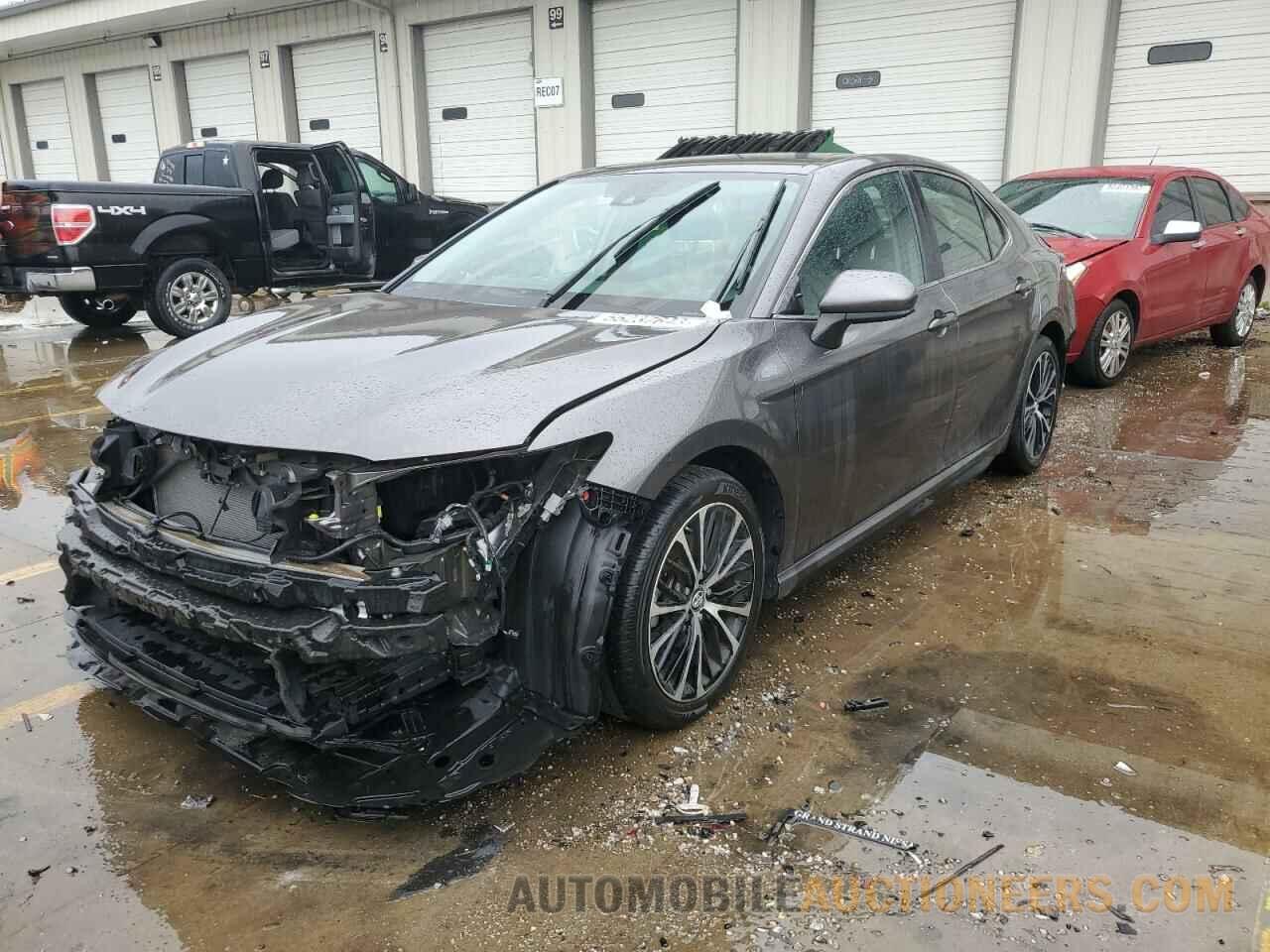 4T1B11HK6KU830393 TOYOTA CAMRY 2019