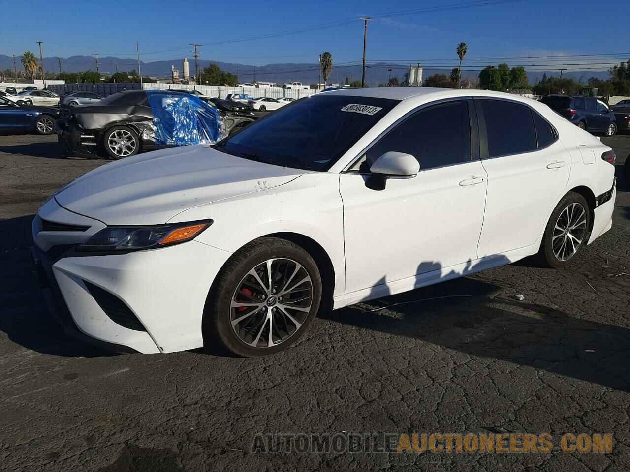 4T1B11HK6KU832418 TOYOTA CAMRY 2019